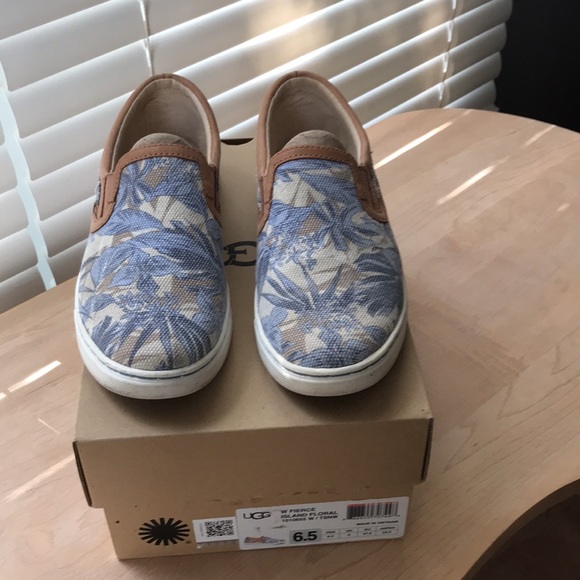UGG canvas shoes. - Picture 2 of 4